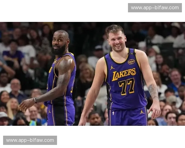 洛城无眠：快船与湖人的王座争霸，一场关于灵魂、金钱与荣耀的终极博弈